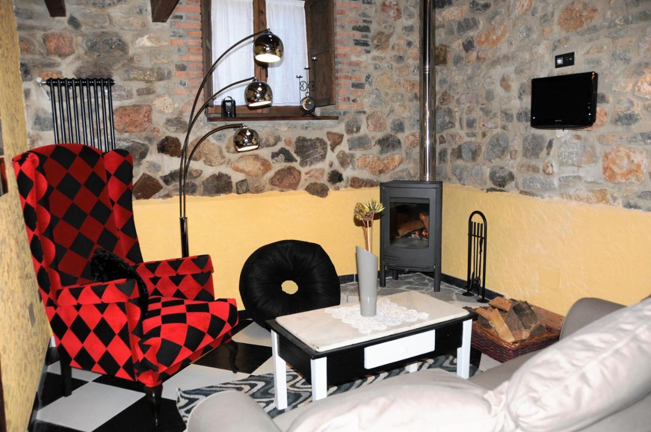 Casas Rurales Entre Babia Y La Luna Villafeliz Bagian luar foto