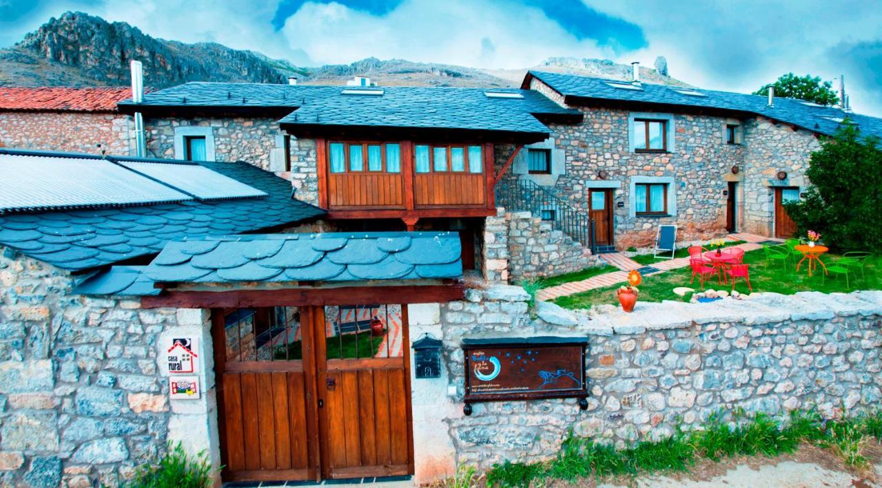 Casas Rurales Entre Babia Y La Luna Villafeliz Bagian luar foto