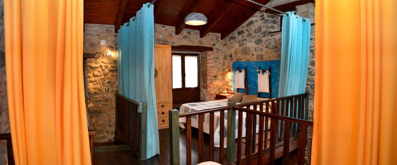 Casas Rurales Entre Babia Y La Luna Villafeliz Bagian luar foto